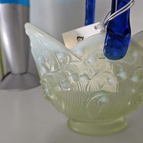 Fenton Lily of the Valley Basket - Picture 3 of 12